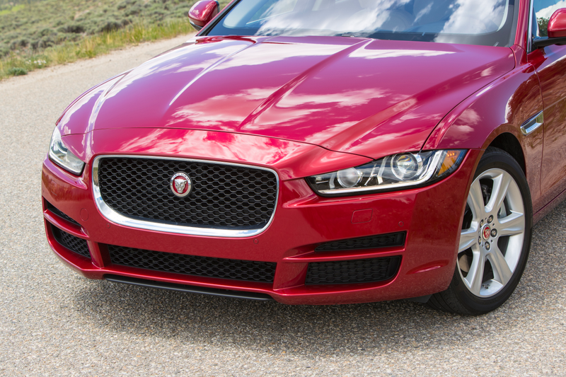 Illustration for article titled The 2017 Jaguar XE Is Good But Definitely Not The Best